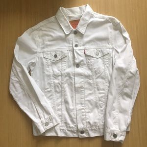 Levi’s Trucker Jacket